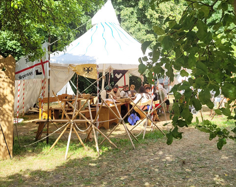 Lagerleben: Gemeinsam Geschichte hautnah erleben © LAG Region an der Romantischen Straße e. V.