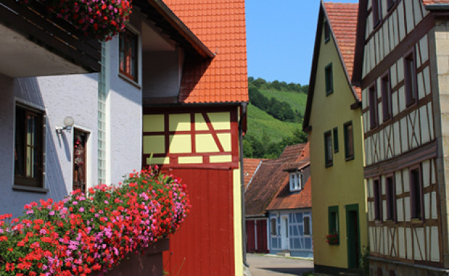 Blick in die romantischen Gassen von Adelshofen © LAG Region an der Romantischen Straße e. V.