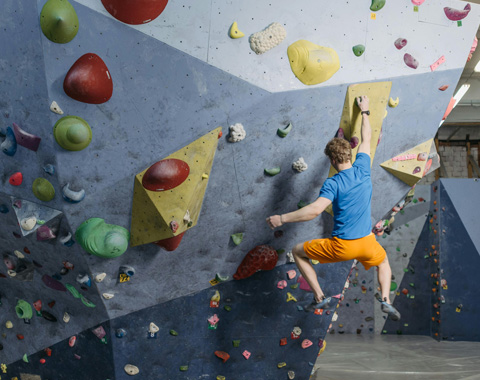 Ganzkörpertraining: Bouldern spricht alle Muskelgruppen an © Pavel Danilyuk, www.pexels.com